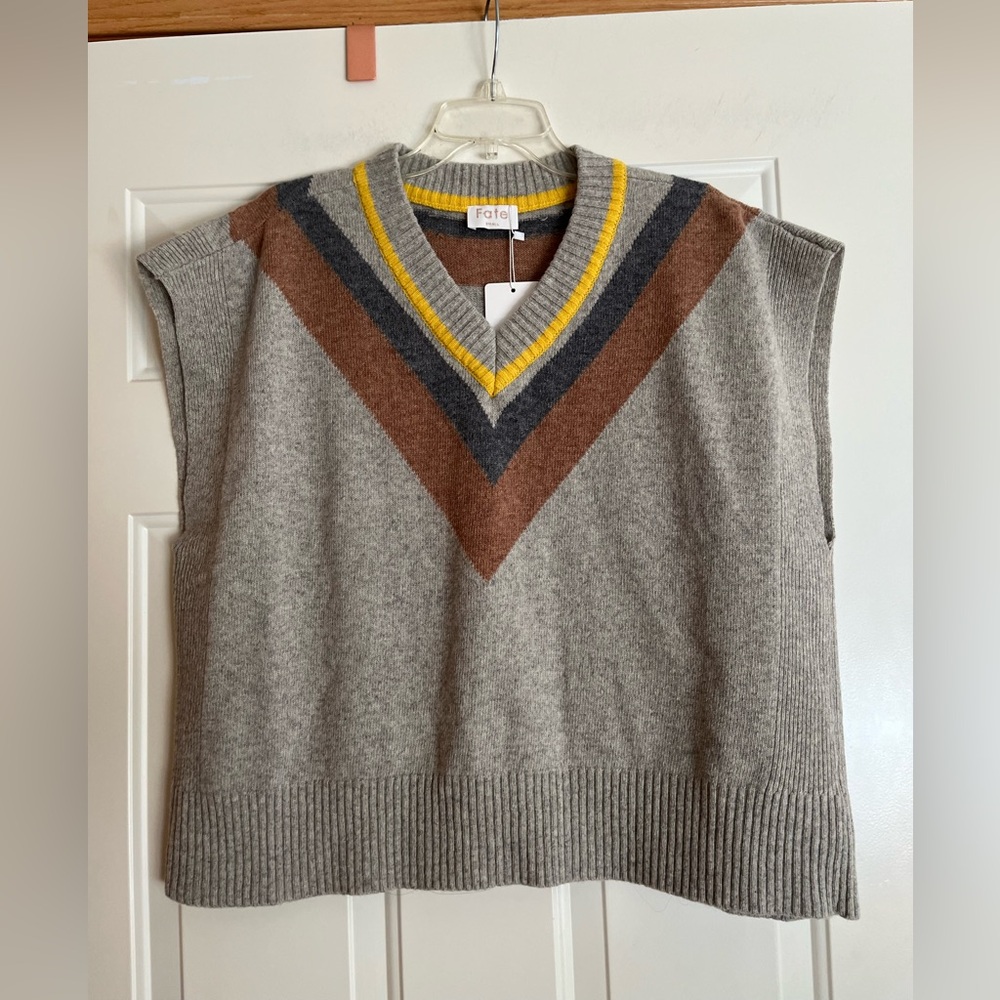 New Fate women’s gray 80% wool v neck chevron oversized sweater vest. Size small - Picture 5 of 14